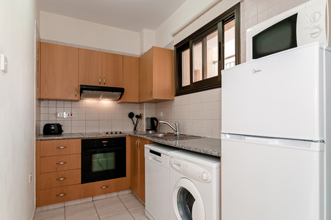 Fully Fitted Kitchen